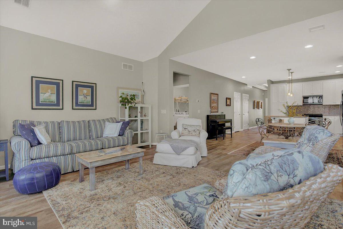 TRADITIONS OF AMERICA AT SILVER SPRING - Residential