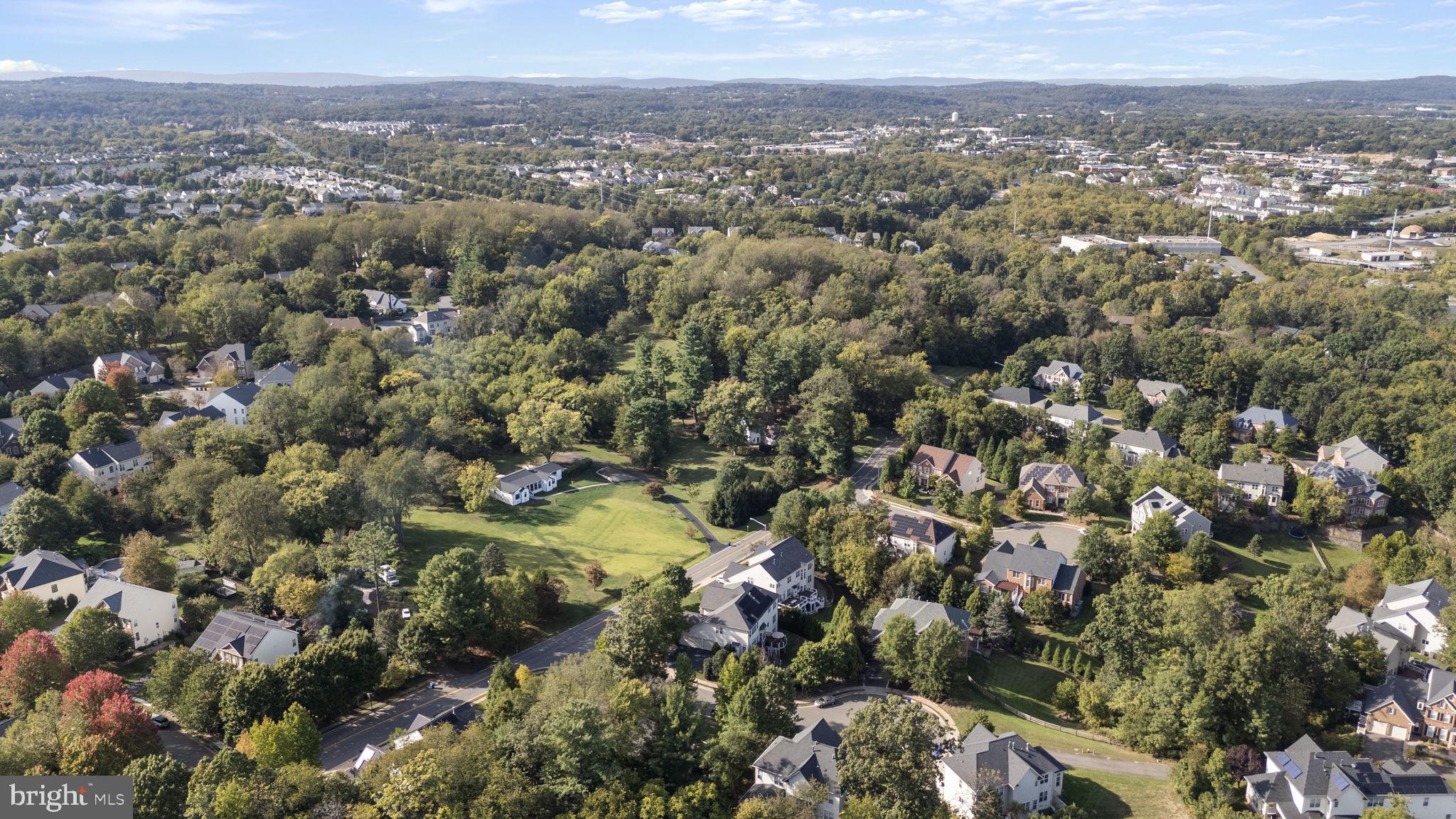 BEAUREGARD OVERLOOK - Residential