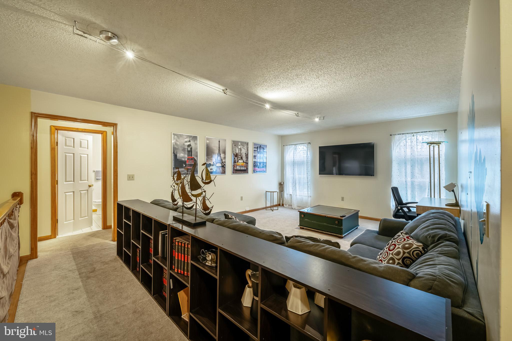 POCONO FARMS EAST - Residential