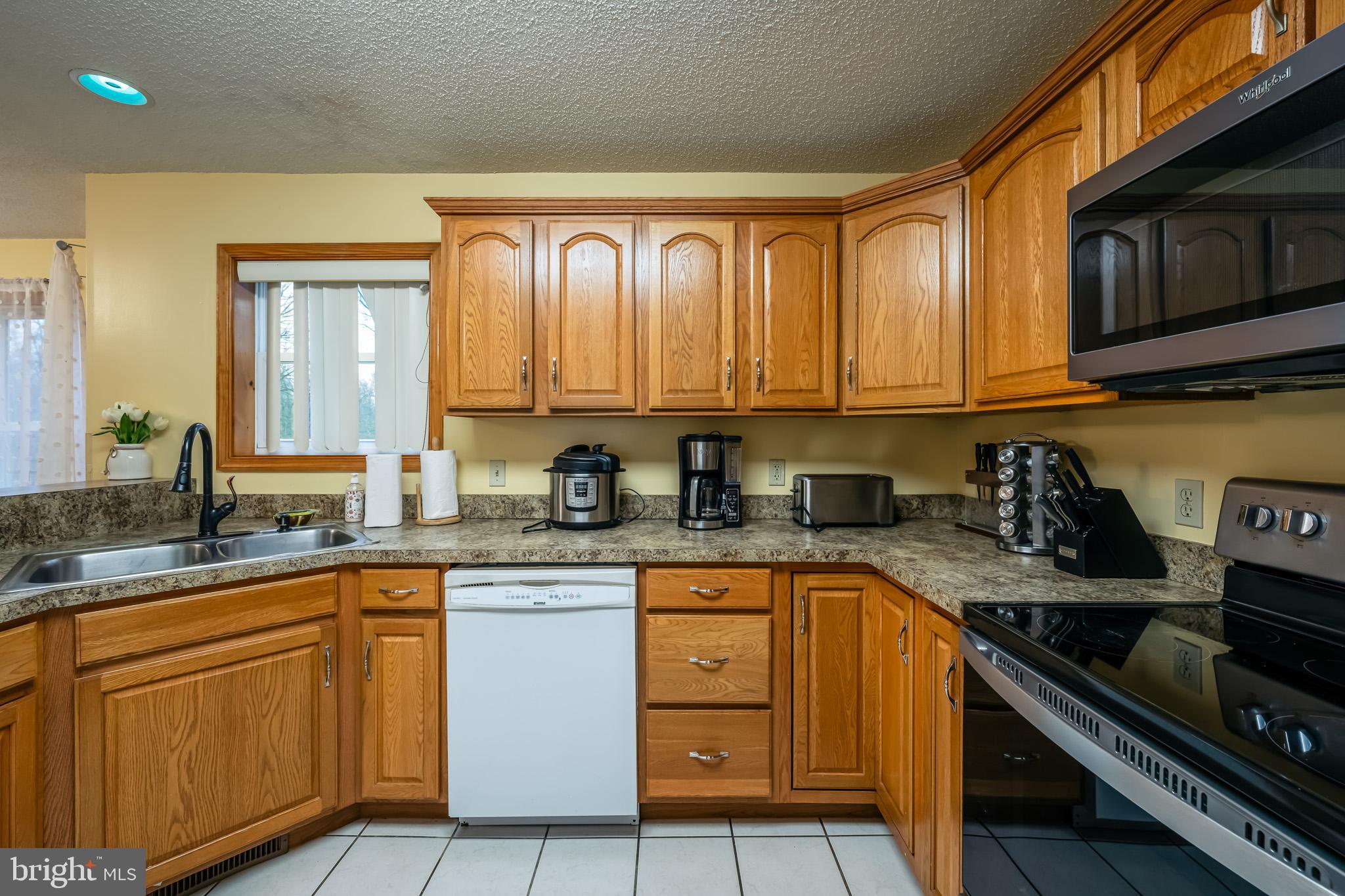 POCONO FARMS EAST - Residential