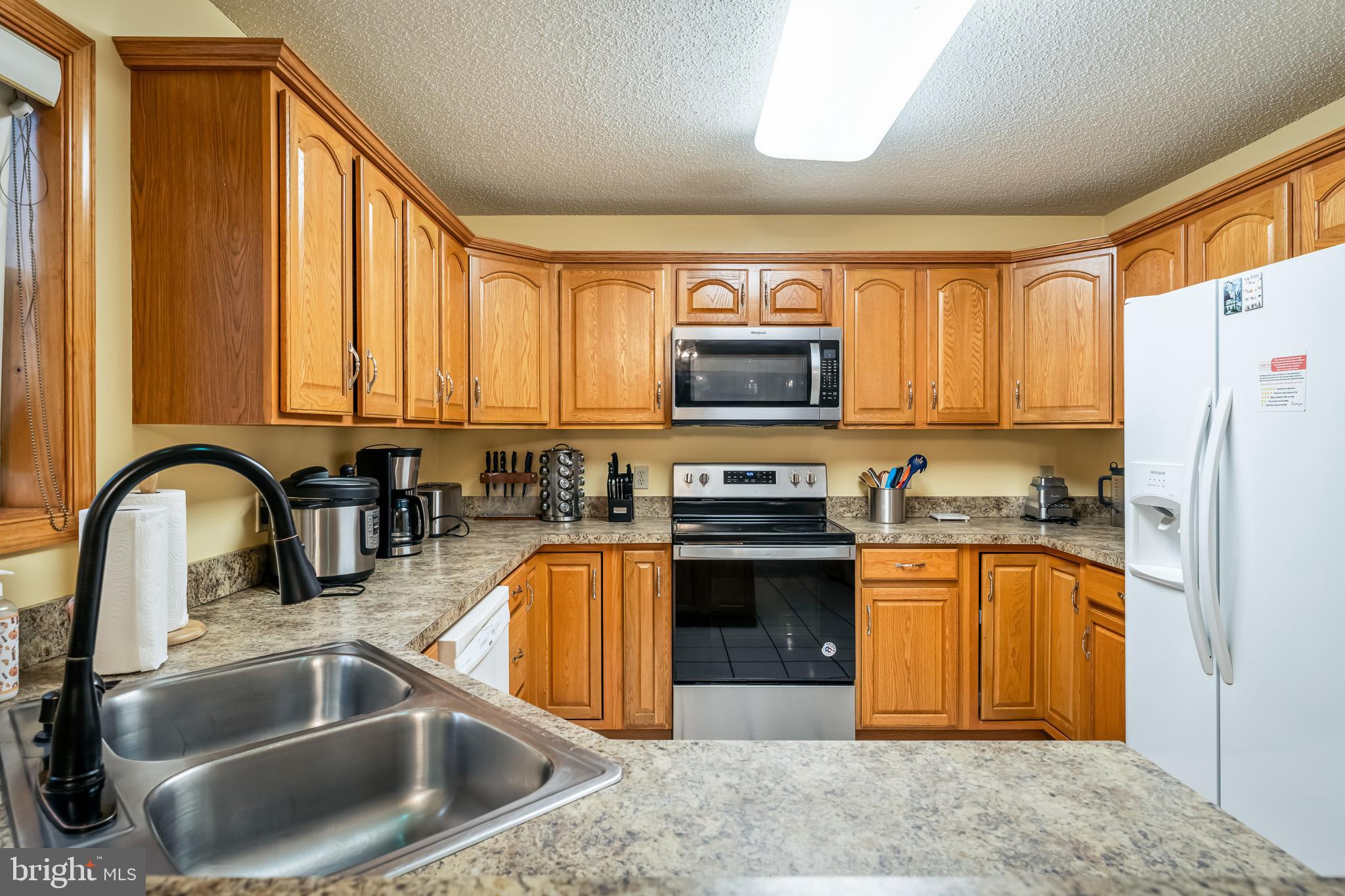 POCONO FARMS EAST - Residential