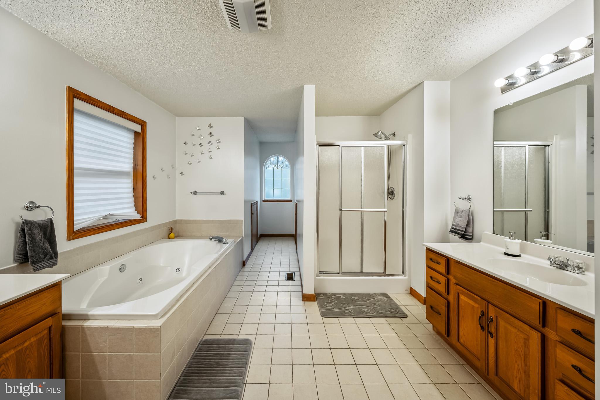 POCONO FARMS EAST - Residential