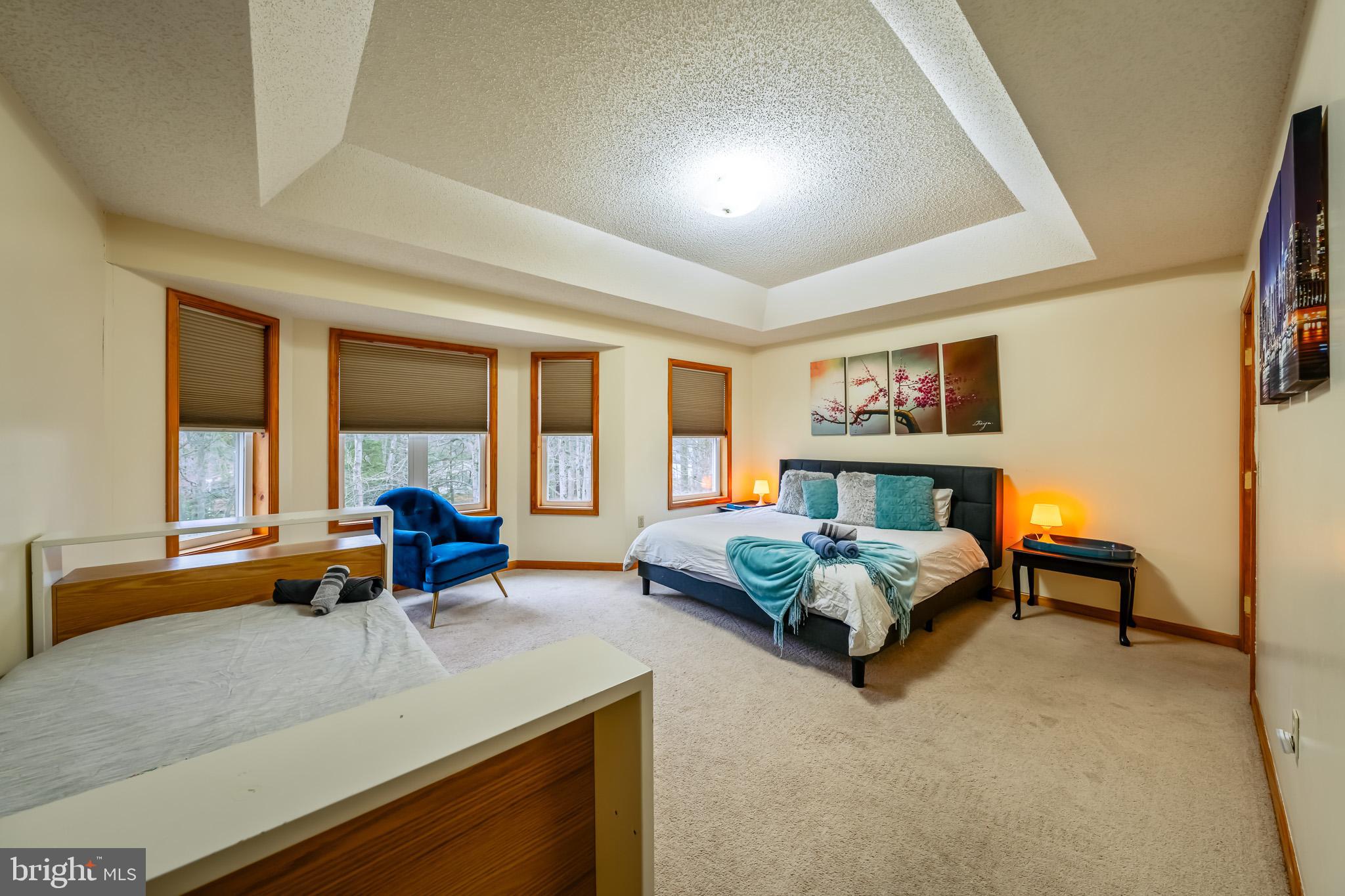 POCONO FARMS EAST - Residential