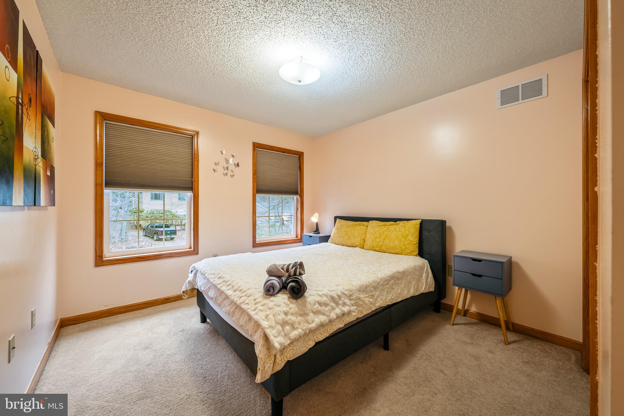 POCONO FARMS EAST - Residential