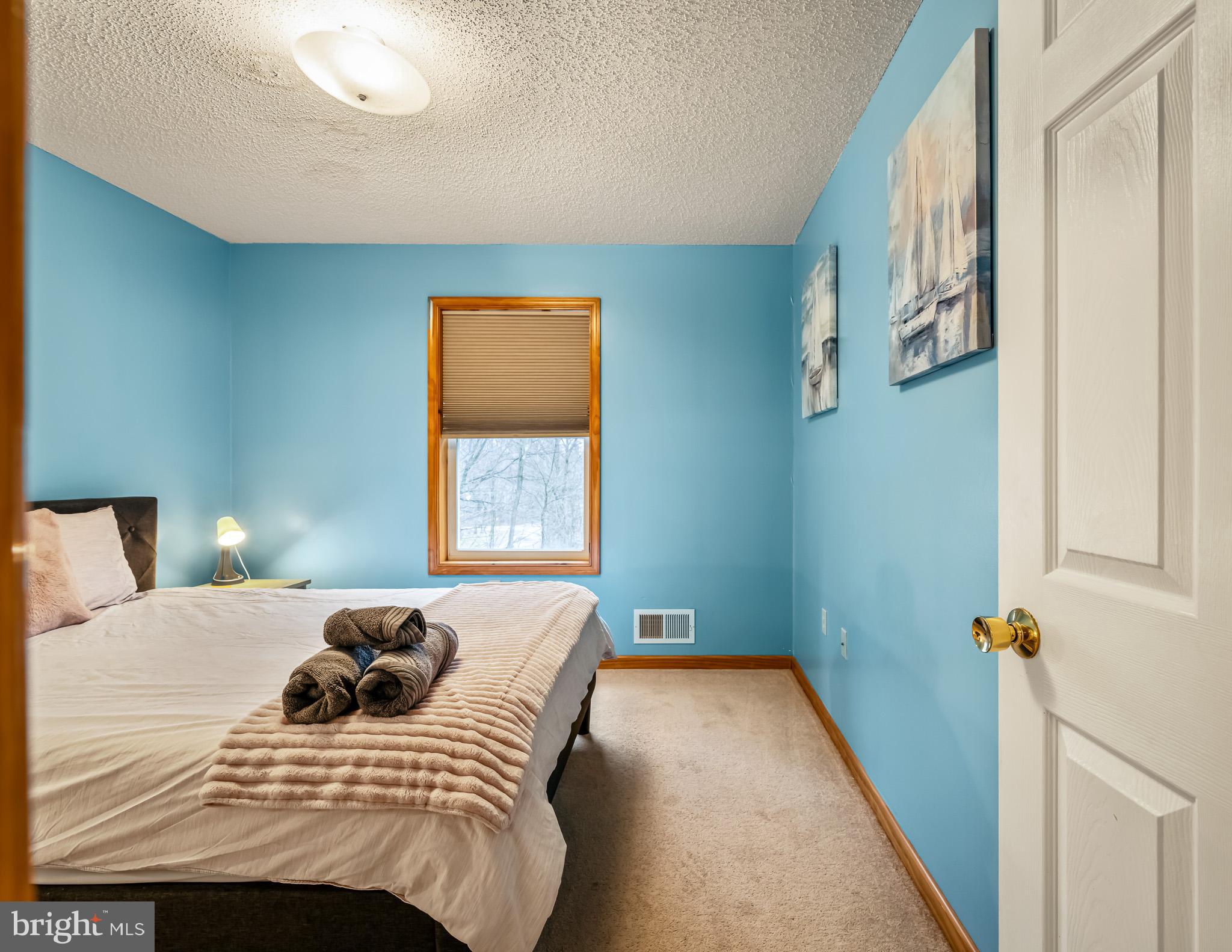 POCONO FARMS EAST - Residential