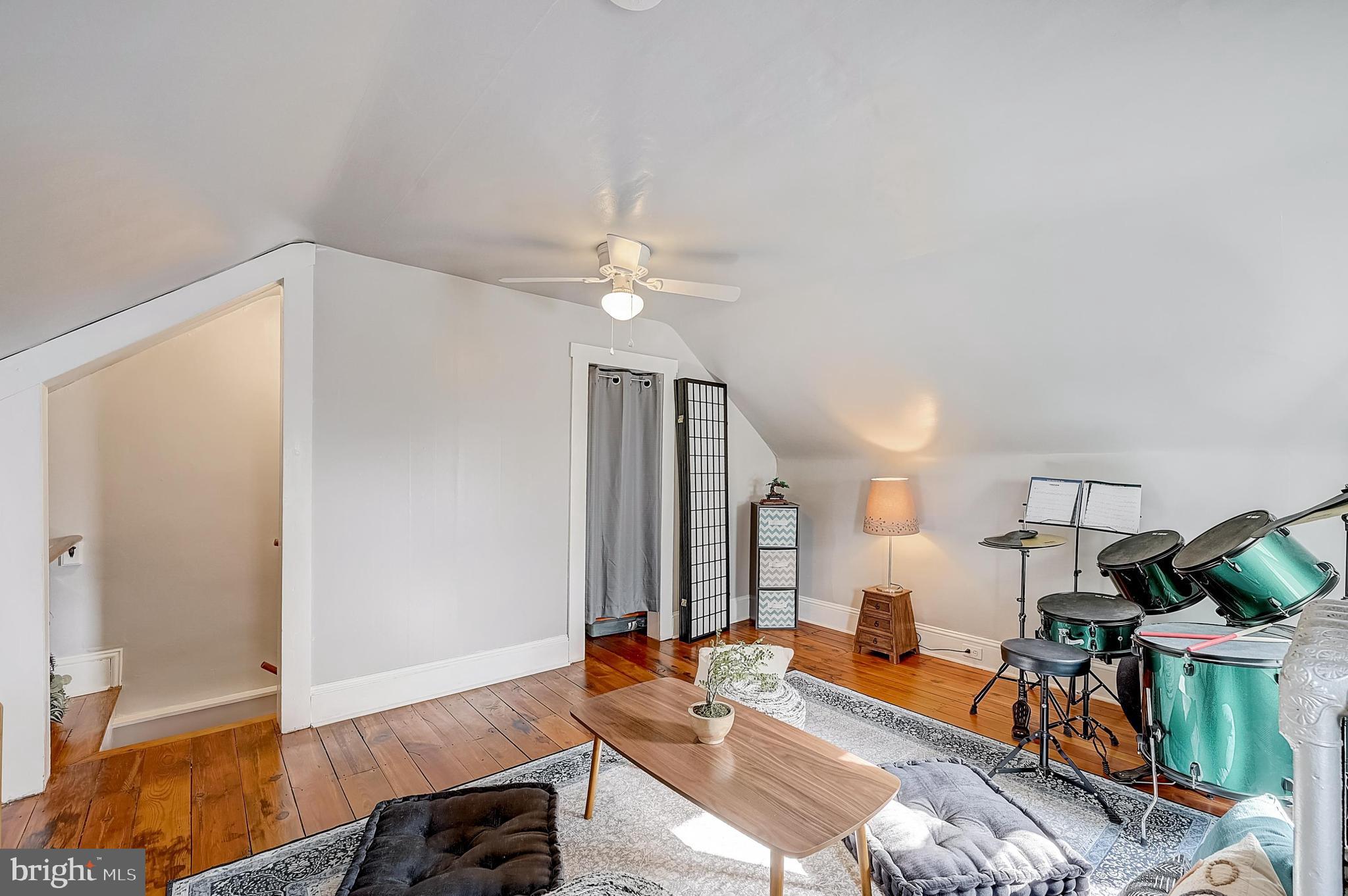 LANSDALE - Residential