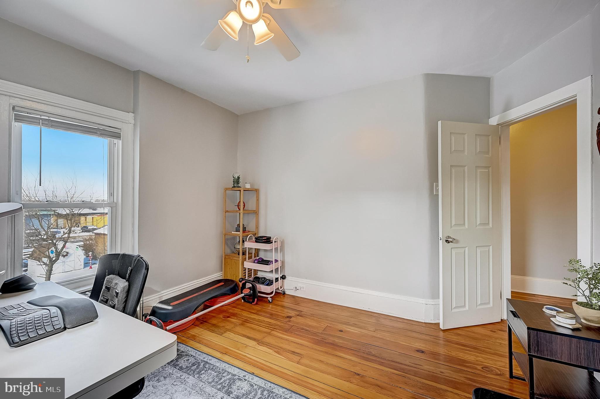 LANSDALE - Residential