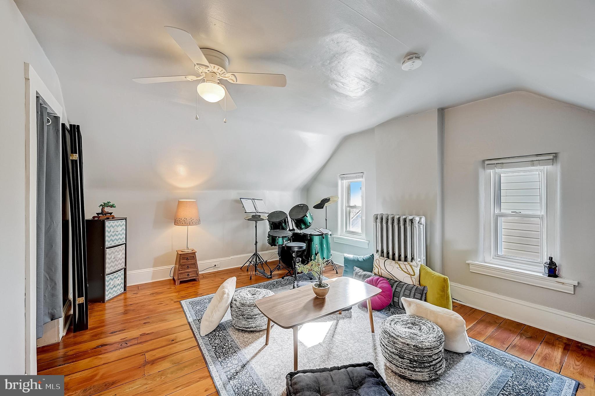 LANSDALE - Residential
