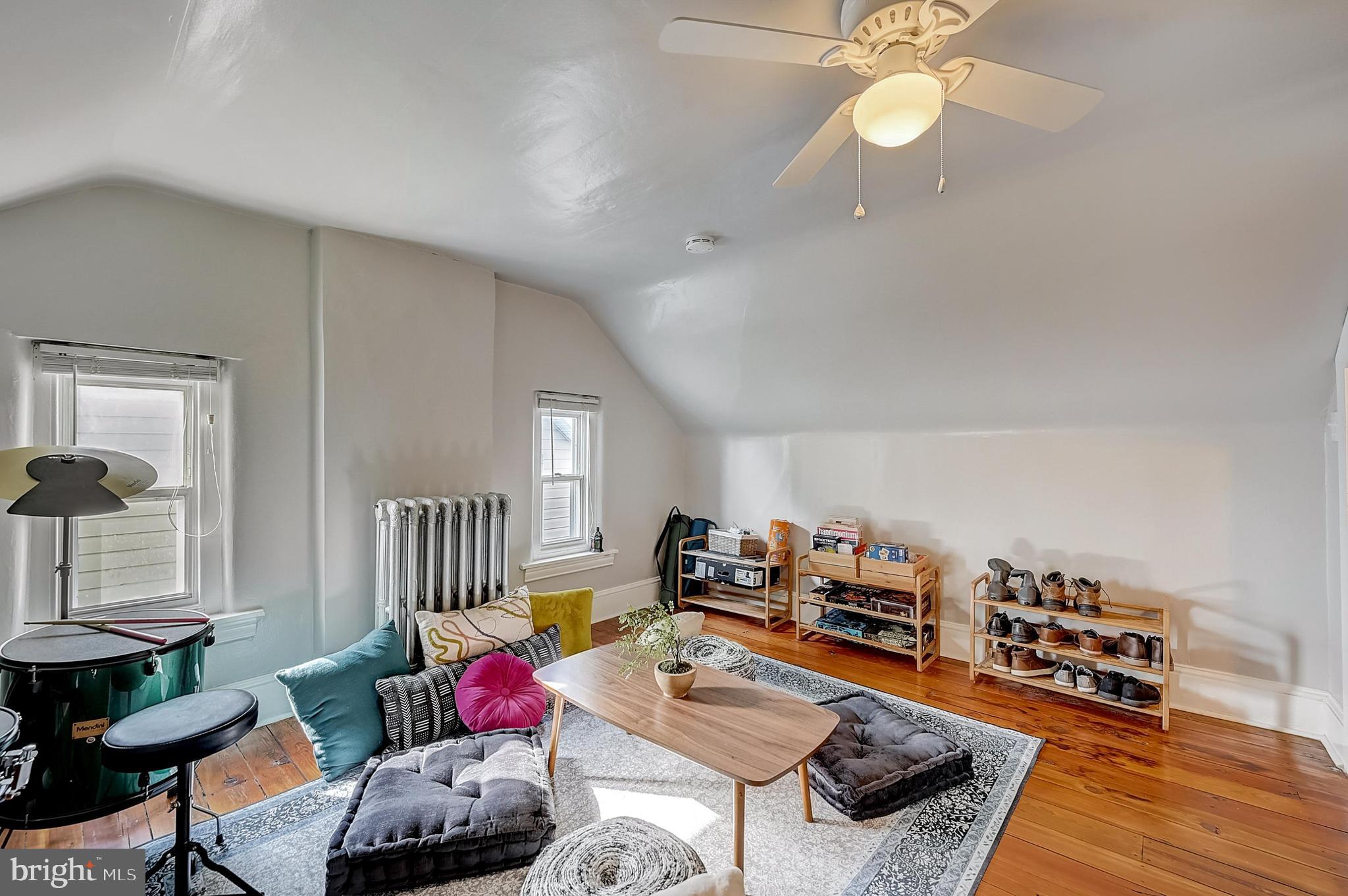 LANSDALE - Residential