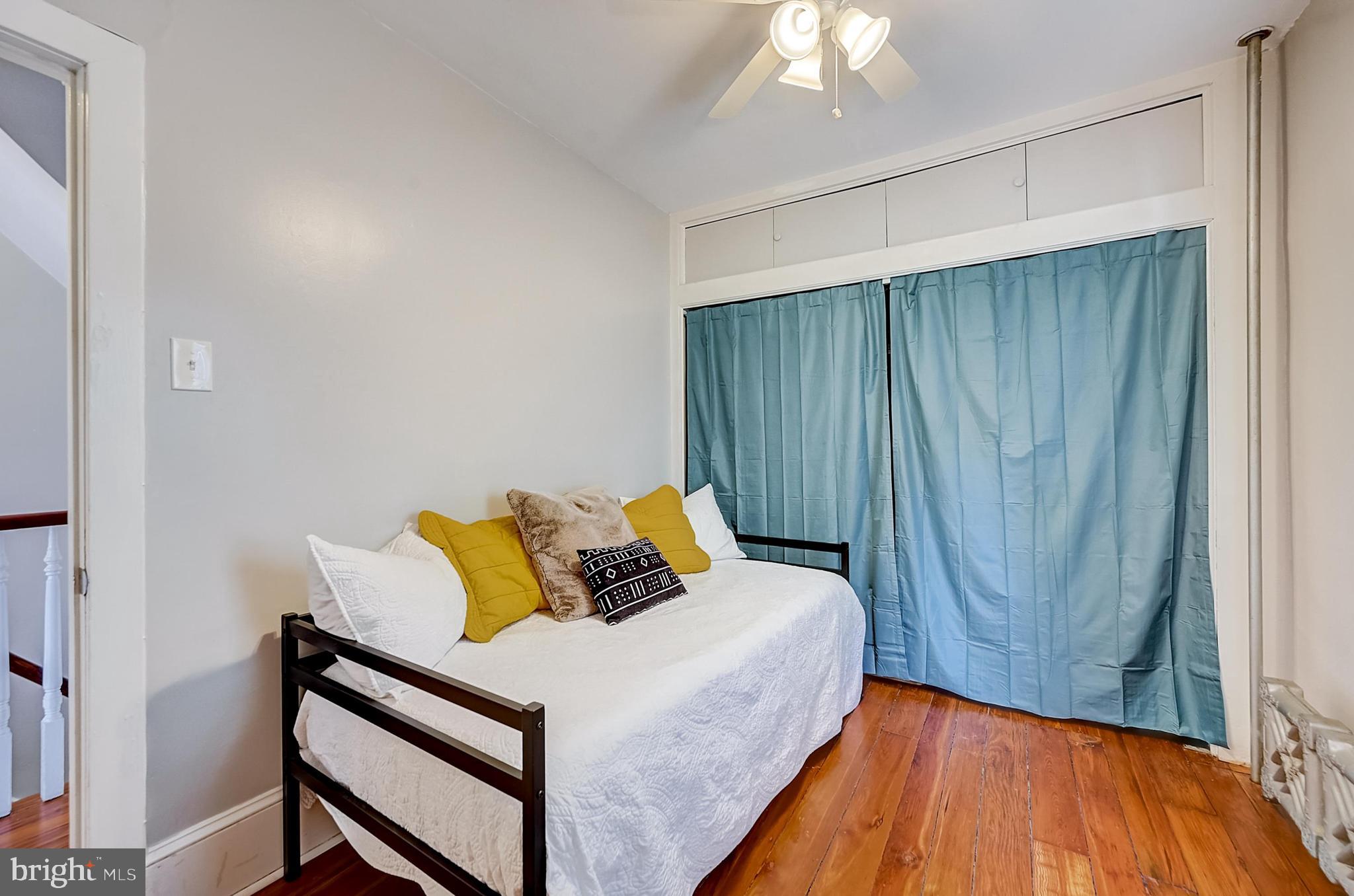 LANSDALE - Residential