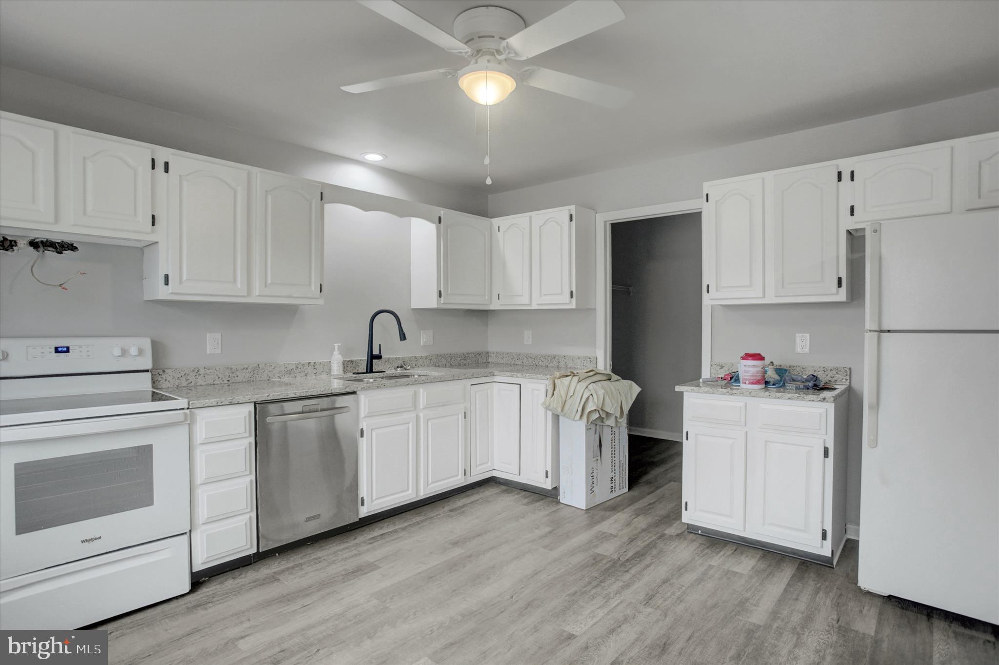 SHERWOOD MANOR - Residential