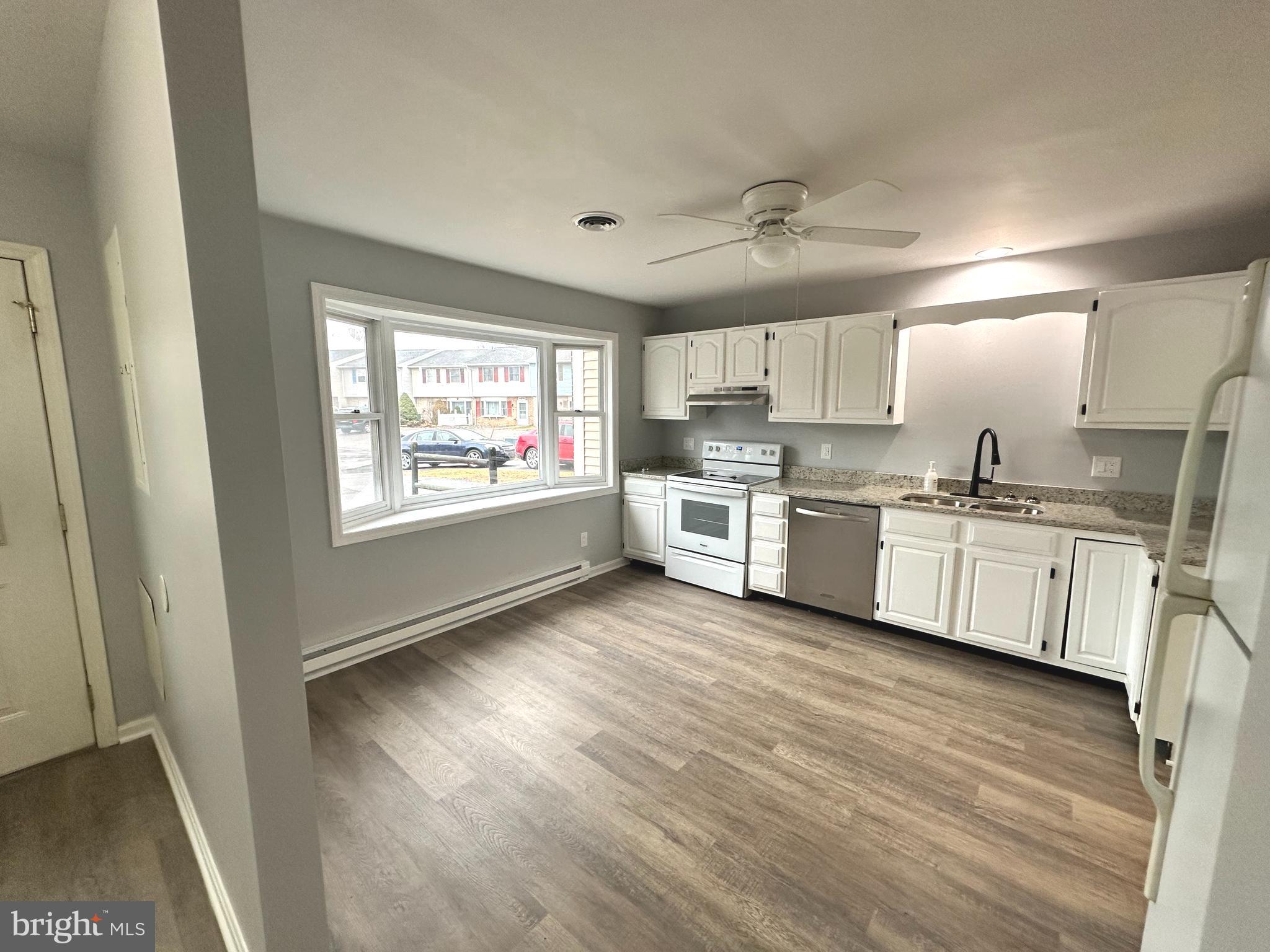 SHERWOOD MANOR - Residential