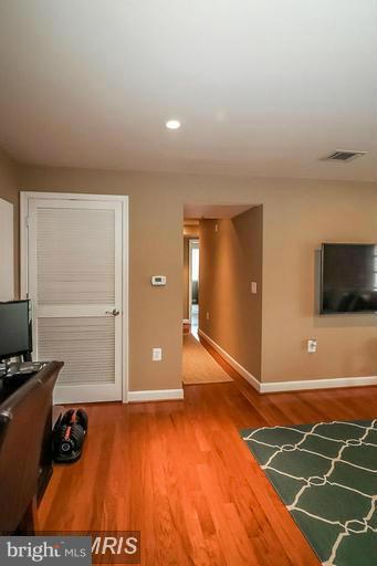 WEST VILLAGE OF SHIRLINGTON - Residential Lease