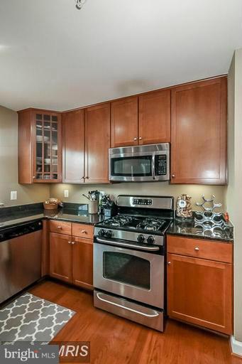 WEST VILLAGE OF SHIRLINGTON - Residential Lease