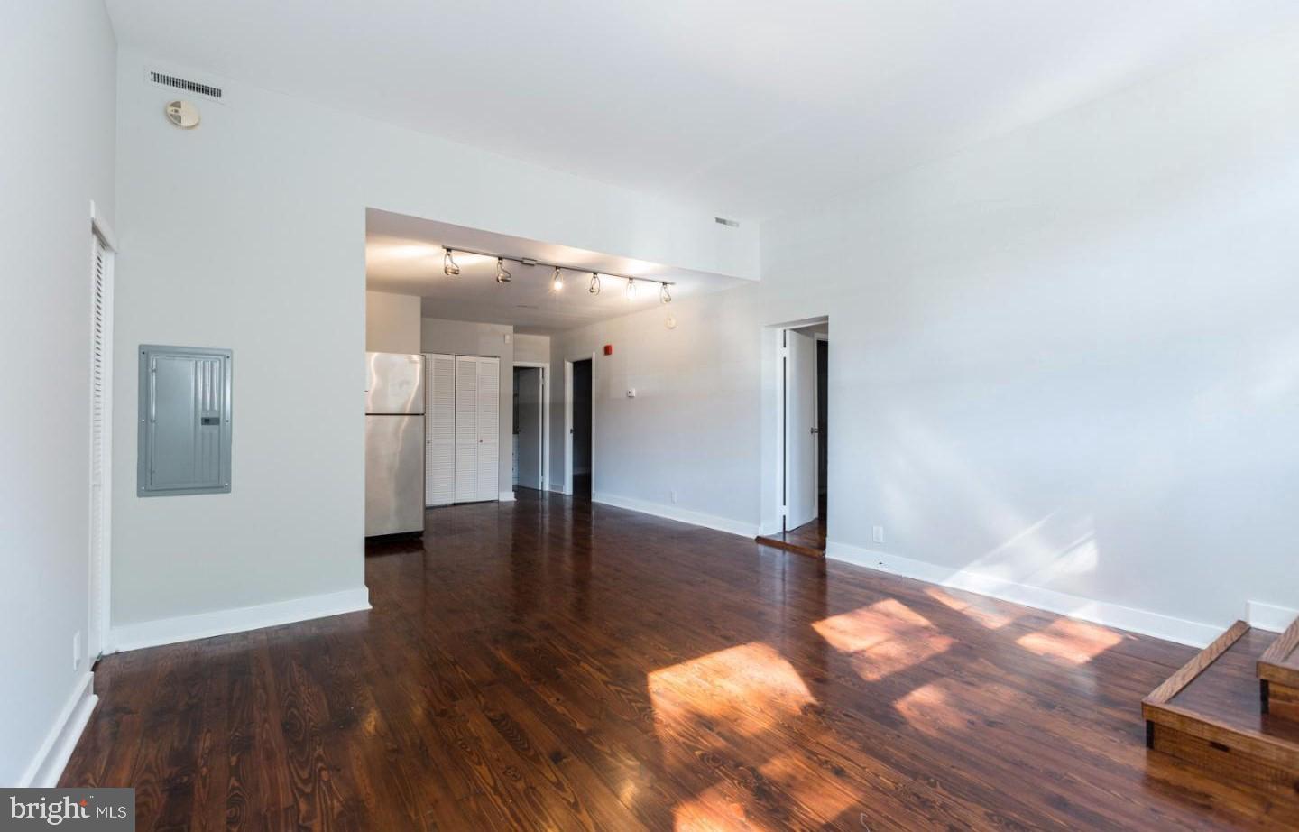 GRADUATE HOSPITAL - Residential