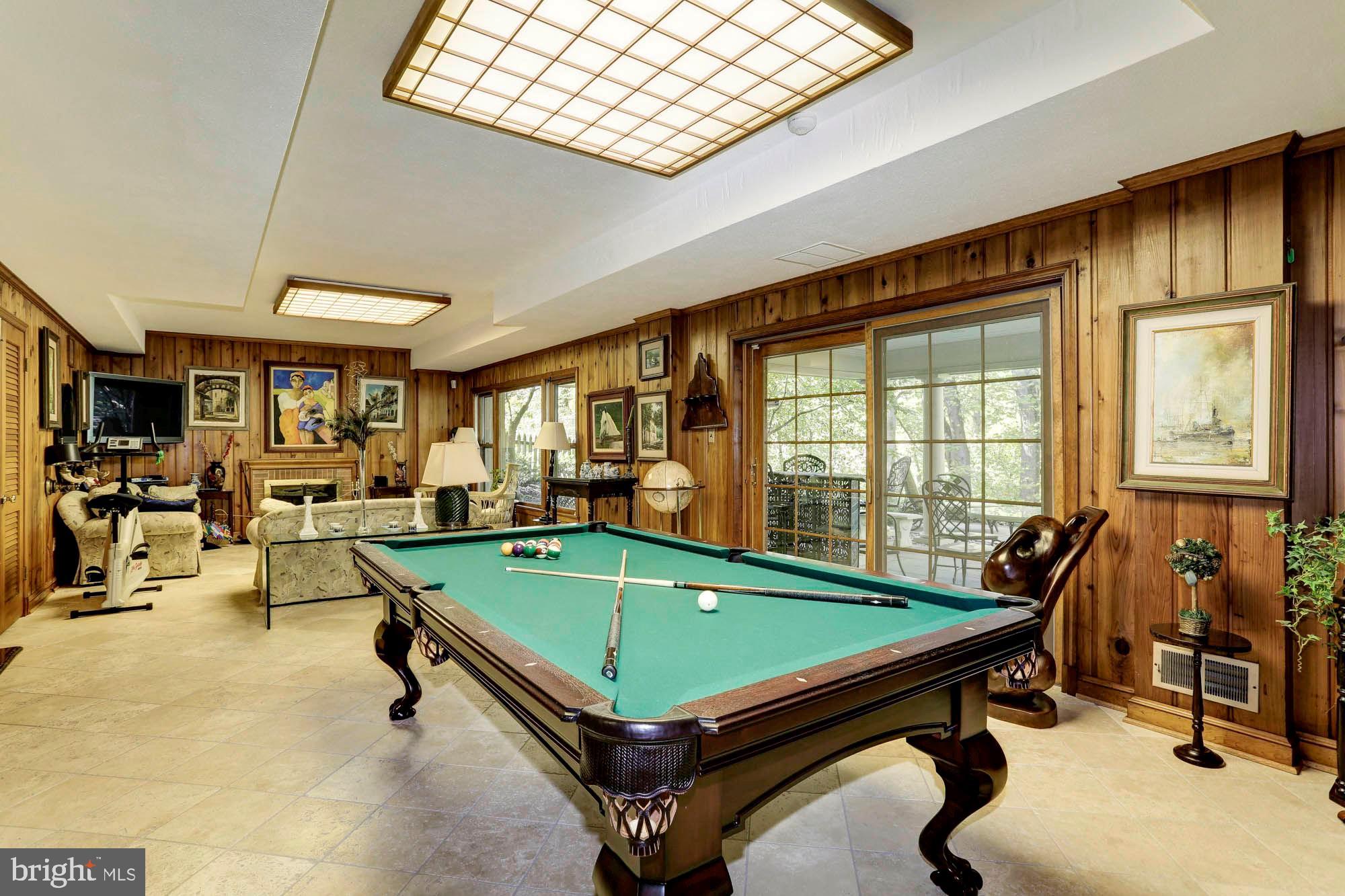 FARMINGTON - Residential