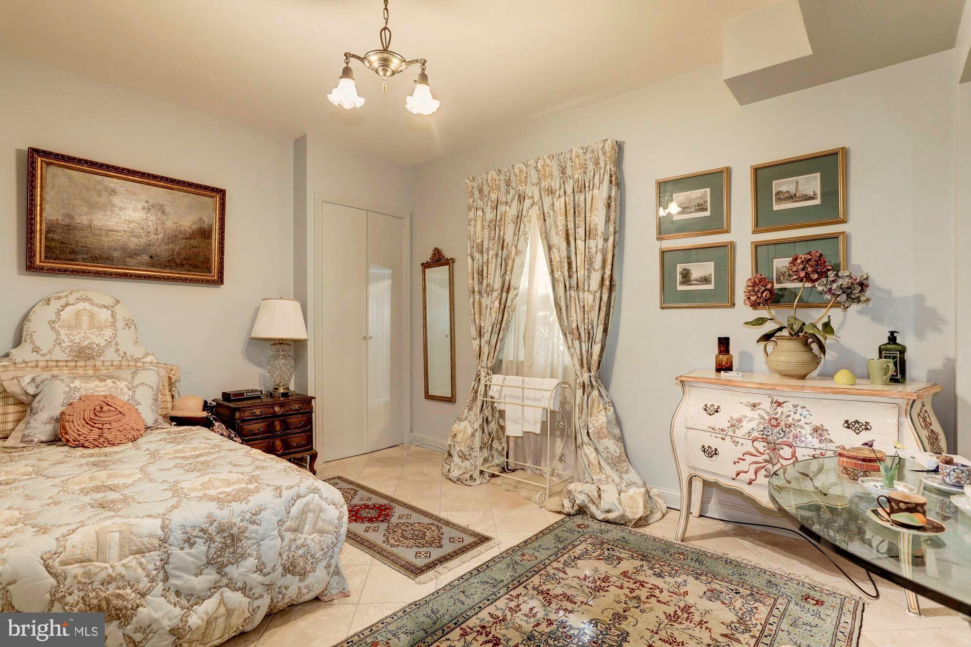 FARMINGTON - Residential