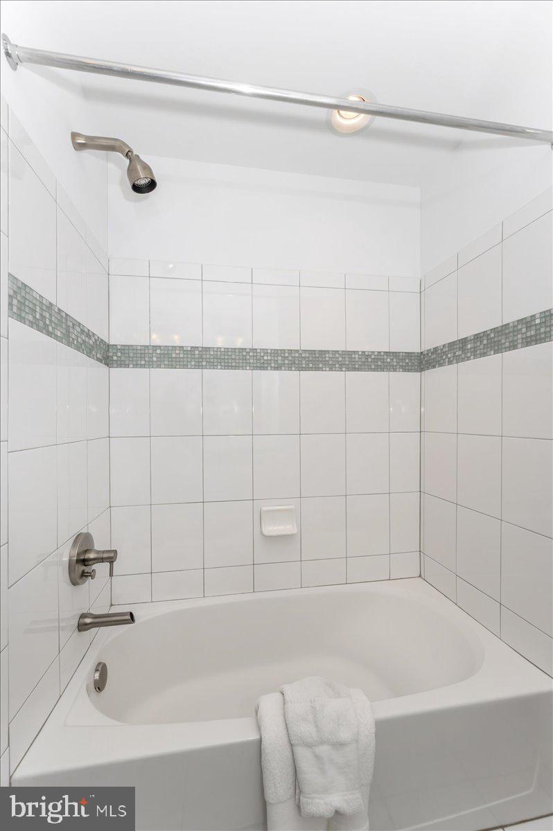 EASTCHURCH - Residential