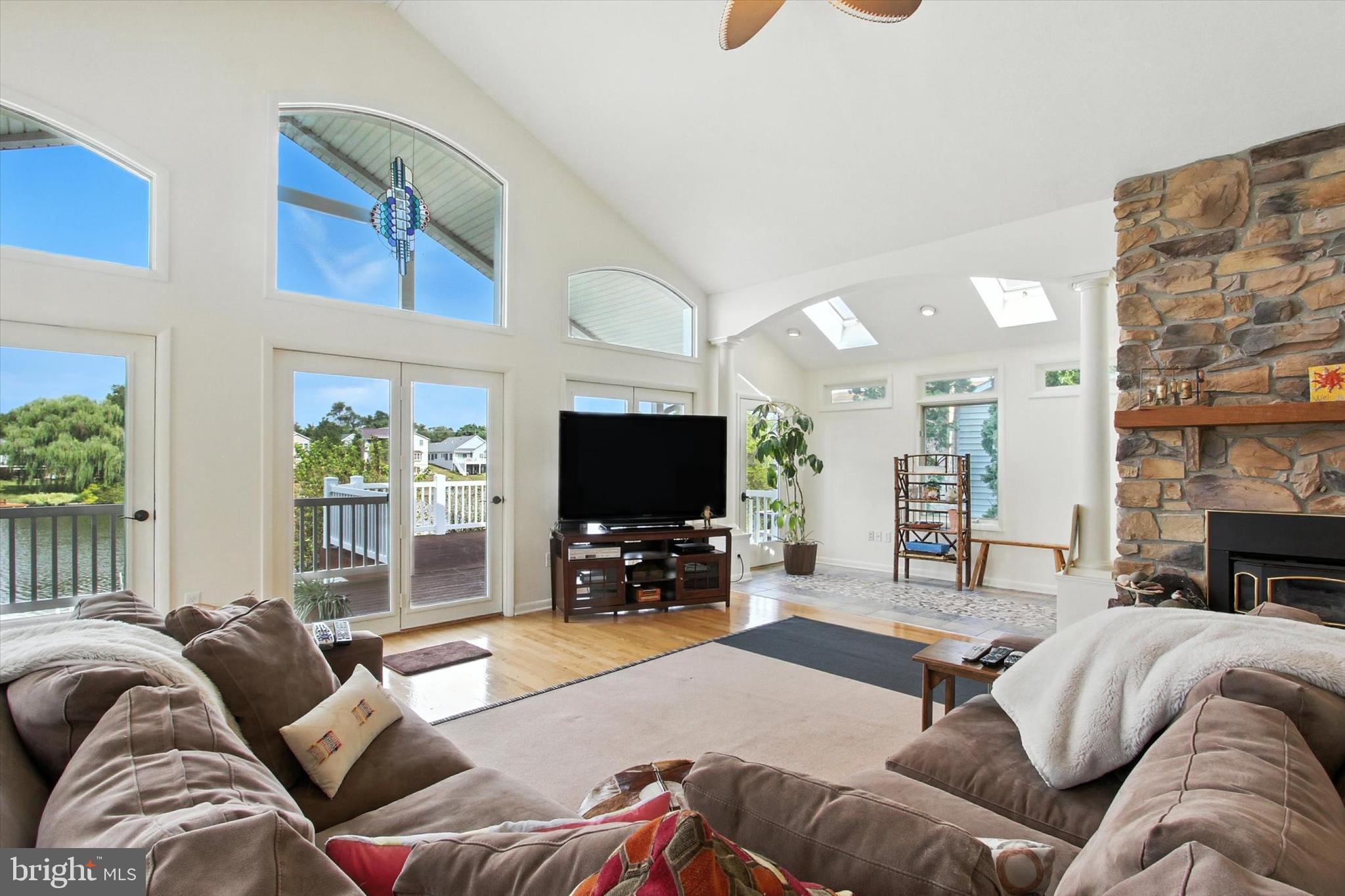 LAKE HERITAGE - Residential