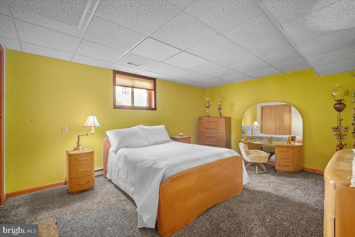 LAKE HERITAGE - Residential