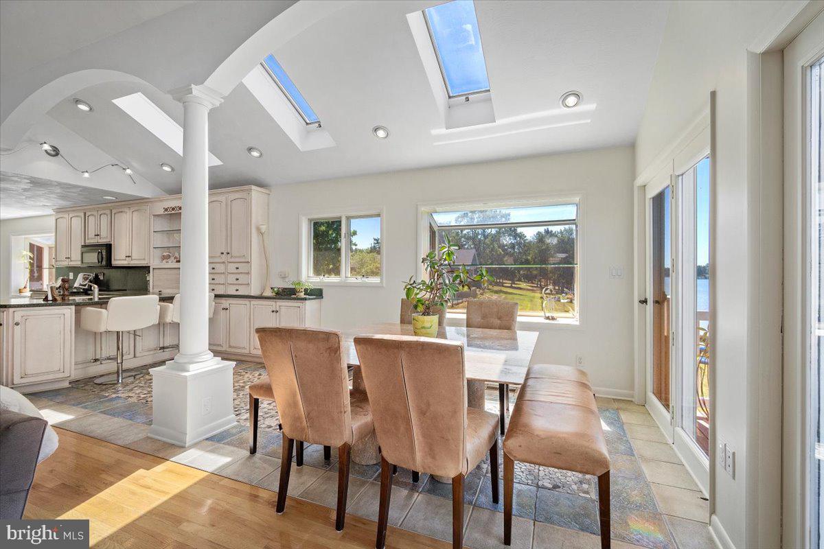 LAKE HERITAGE - Residential