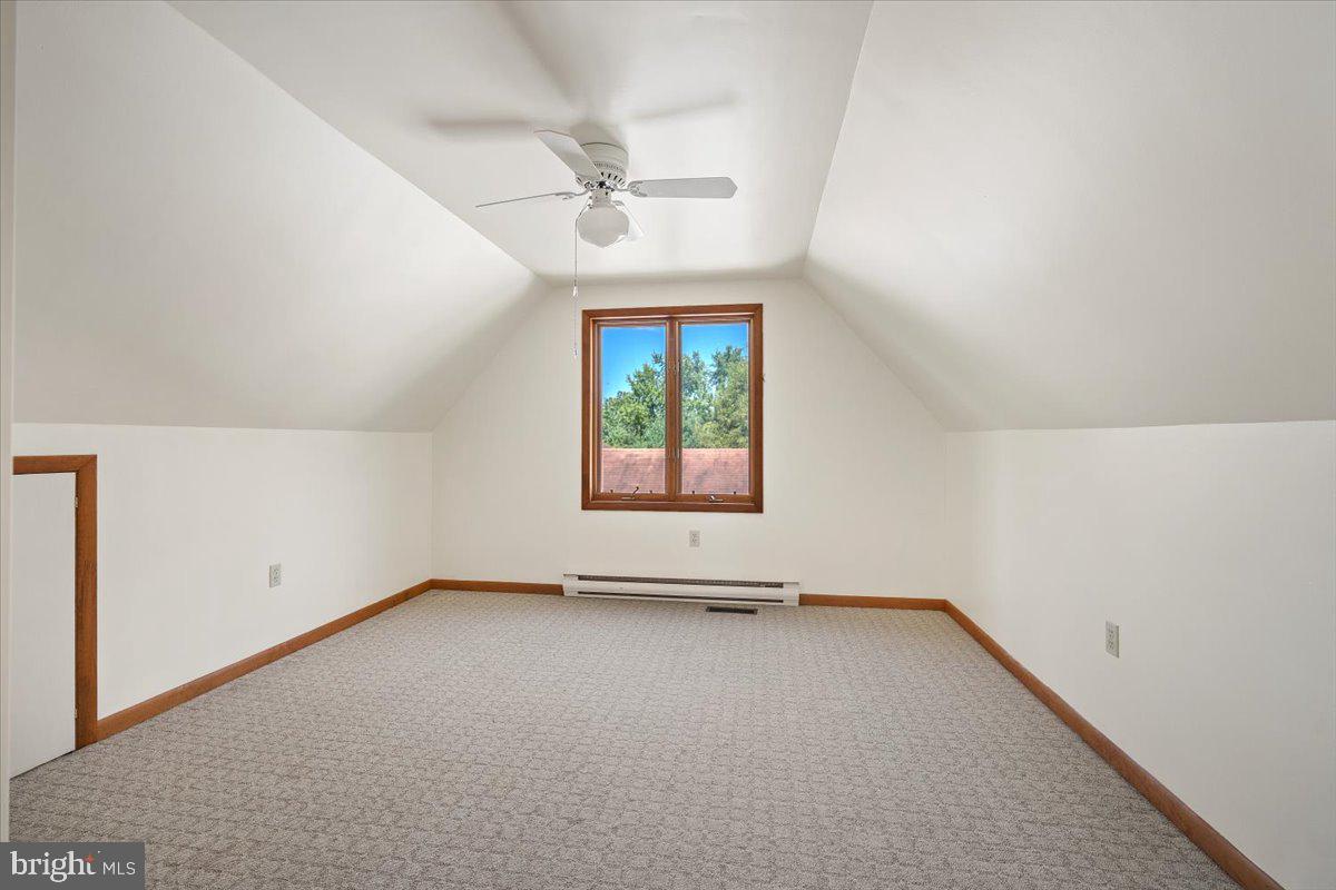 LAKE HERITAGE - Residential