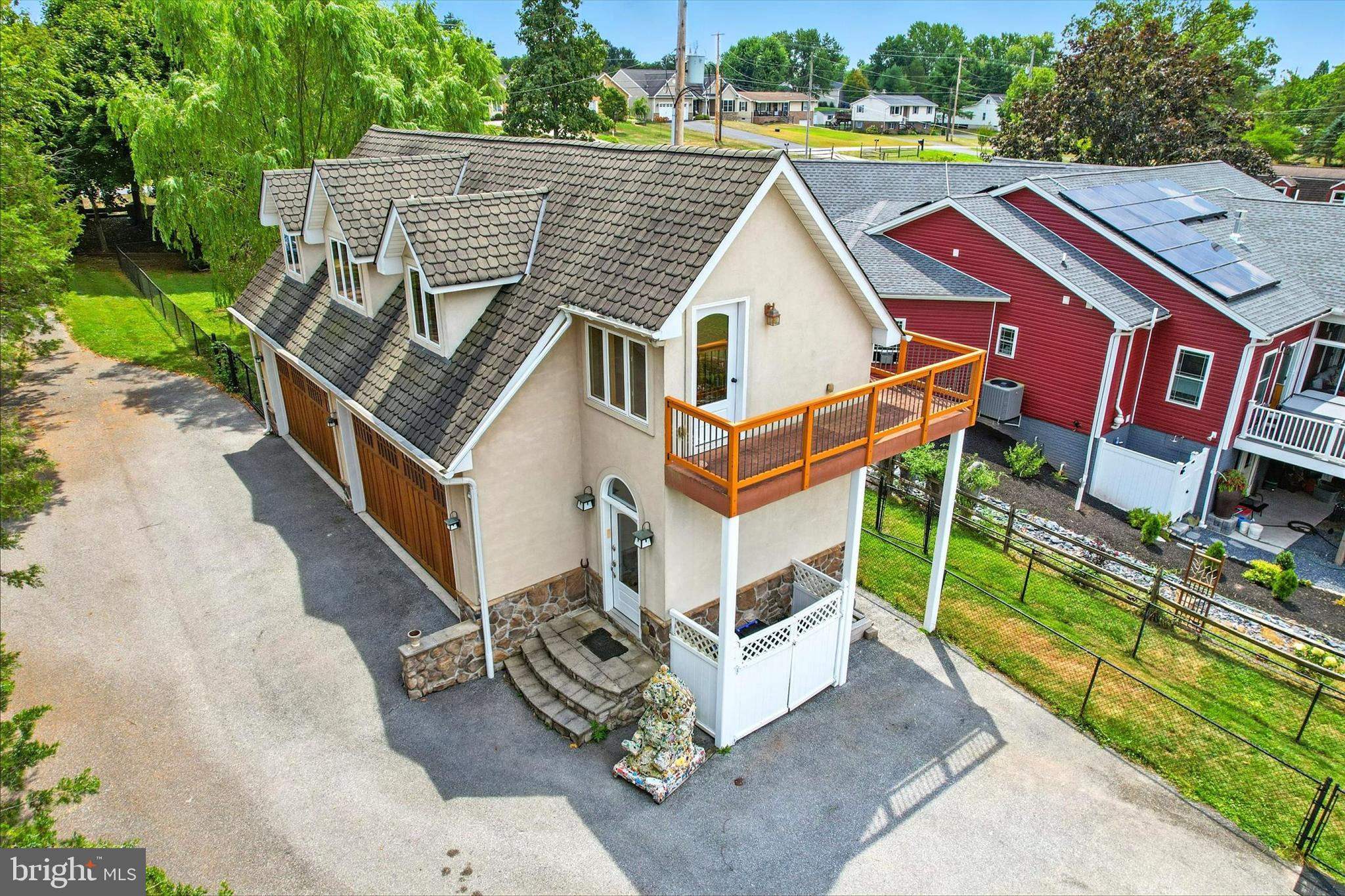 LAKE HERITAGE - Residential