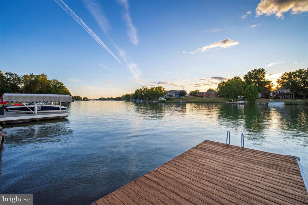 LAKE HERITAGE - Residential