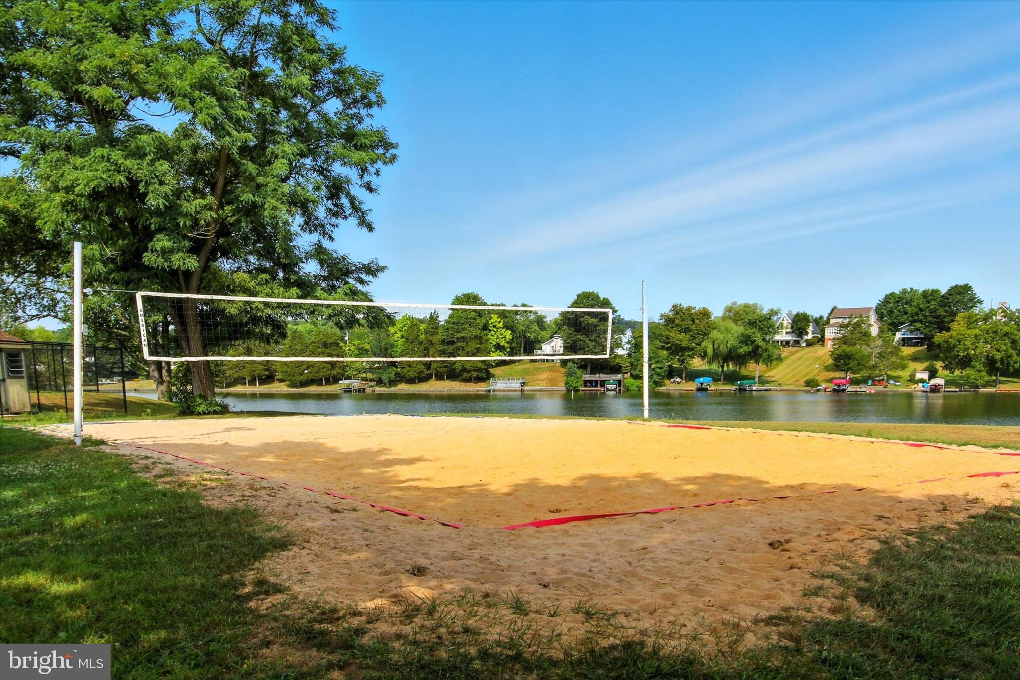 LAKE HERITAGE - Residential