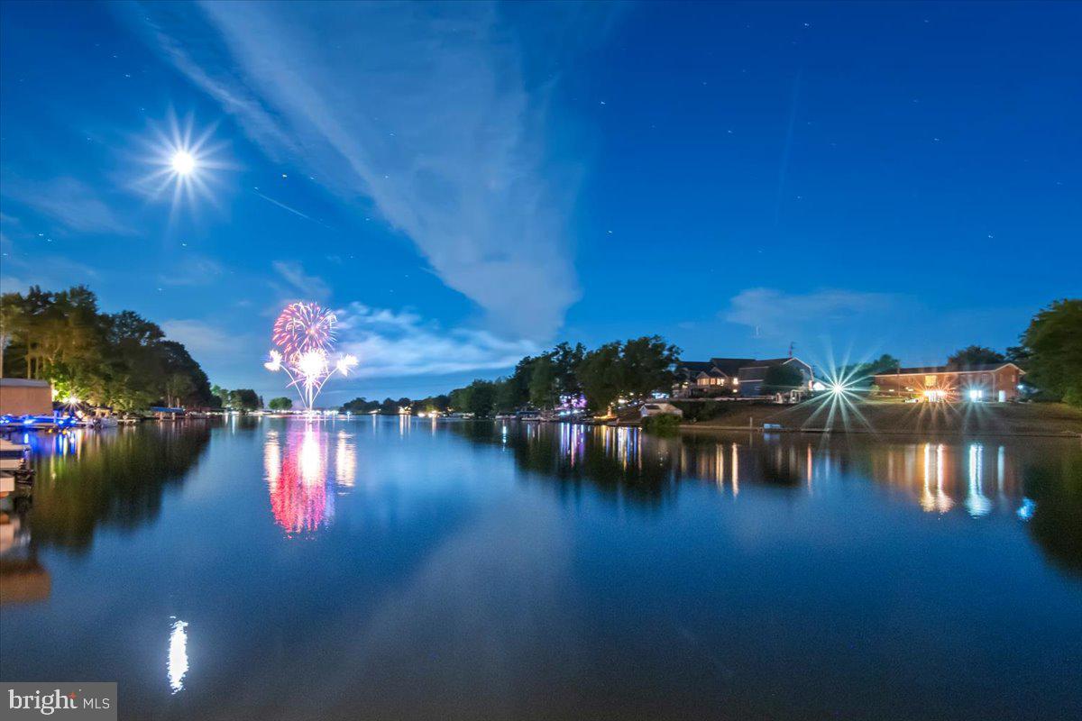 LAKE HERITAGE - Residential