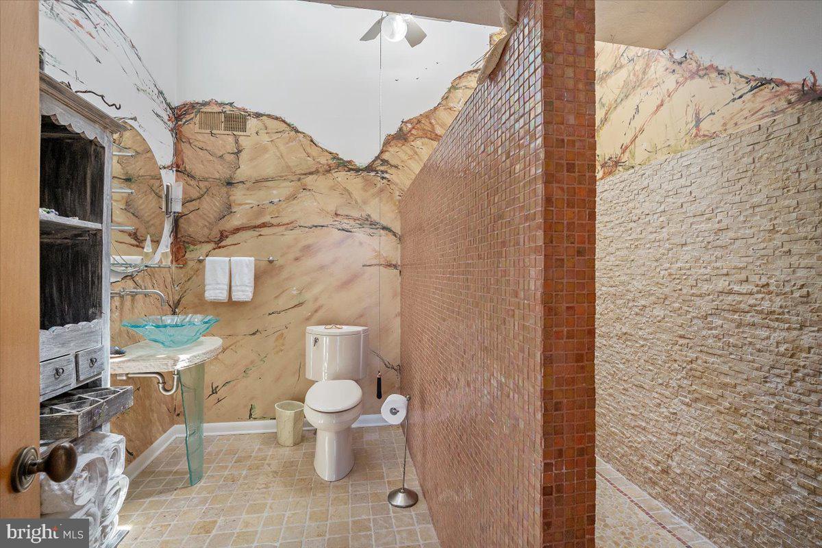 LAKE HERITAGE - Residential