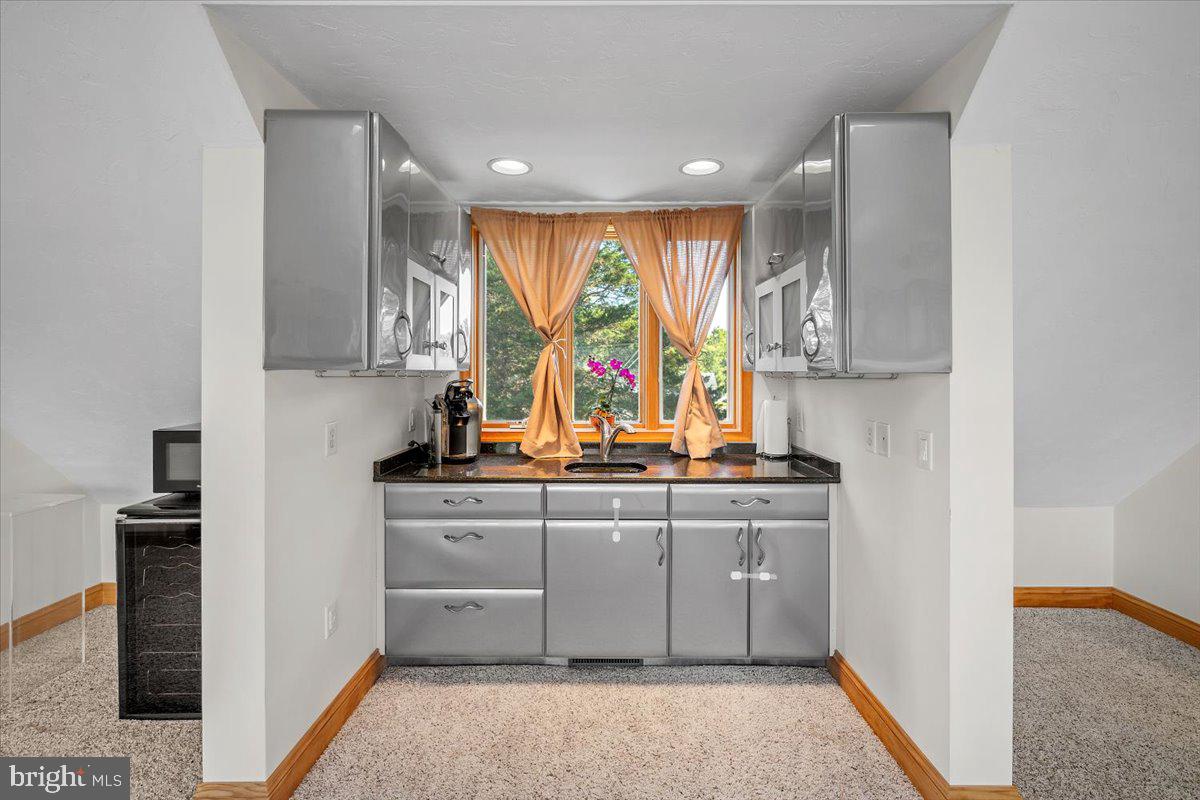 LAKE HERITAGE - Residential