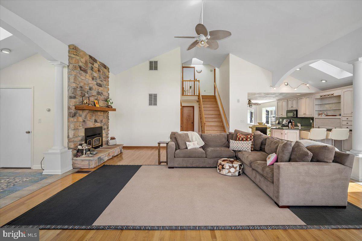 LAKE HERITAGE - Residential