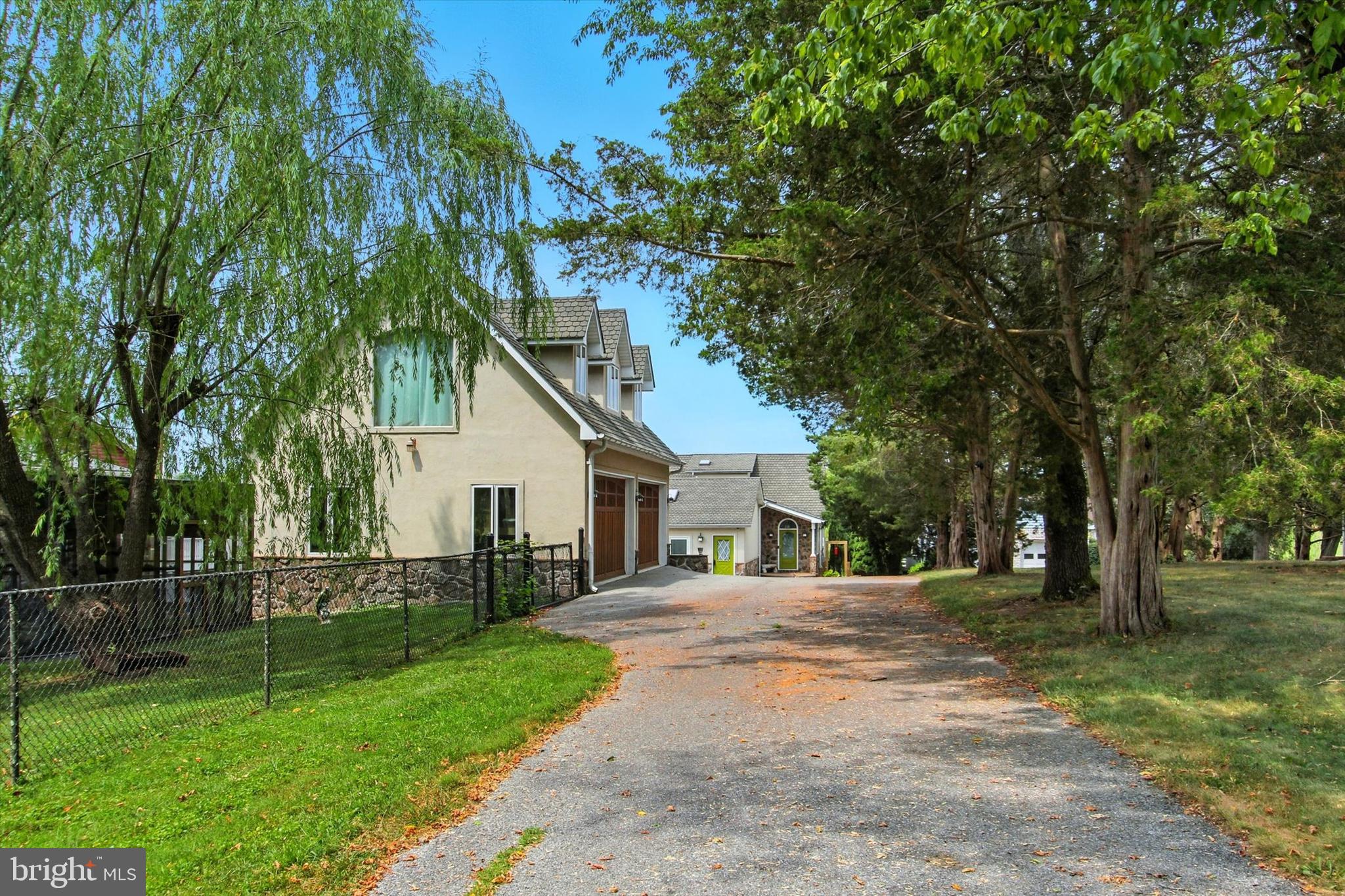 494 HERITAGE DRIVE
