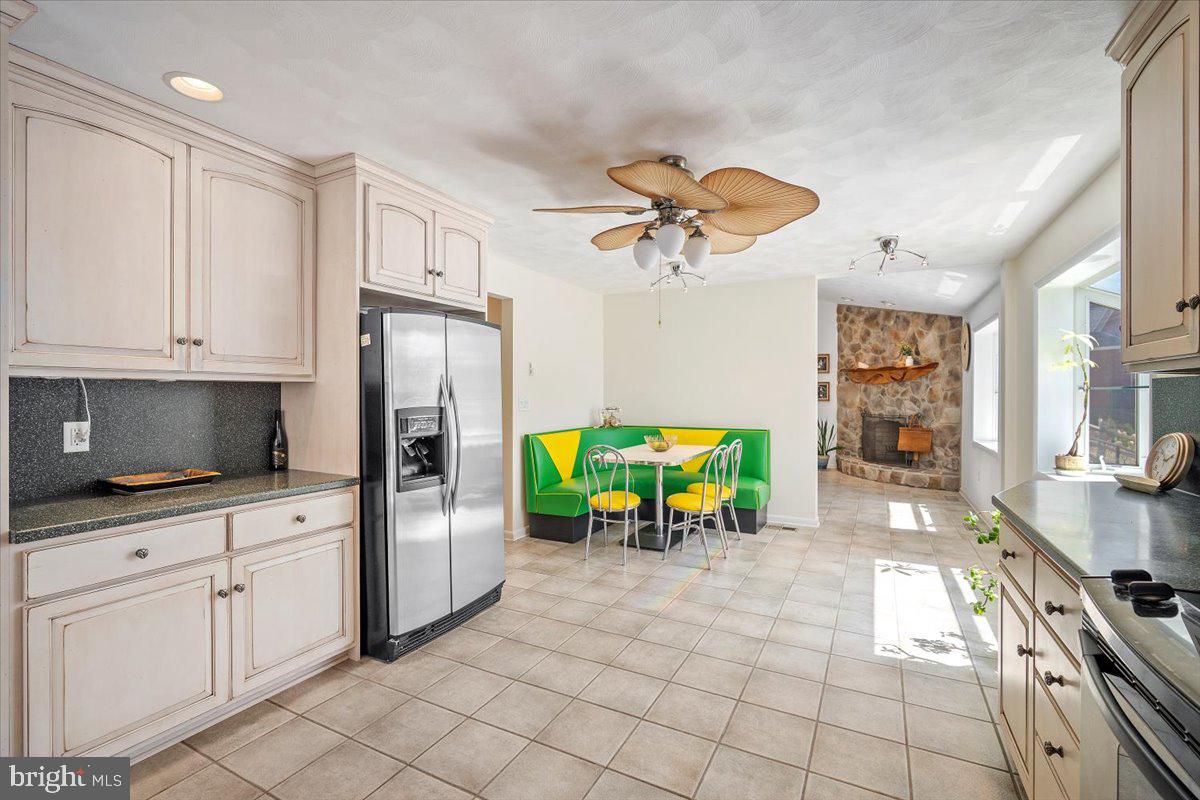 LAKE HERITAGE - Residential