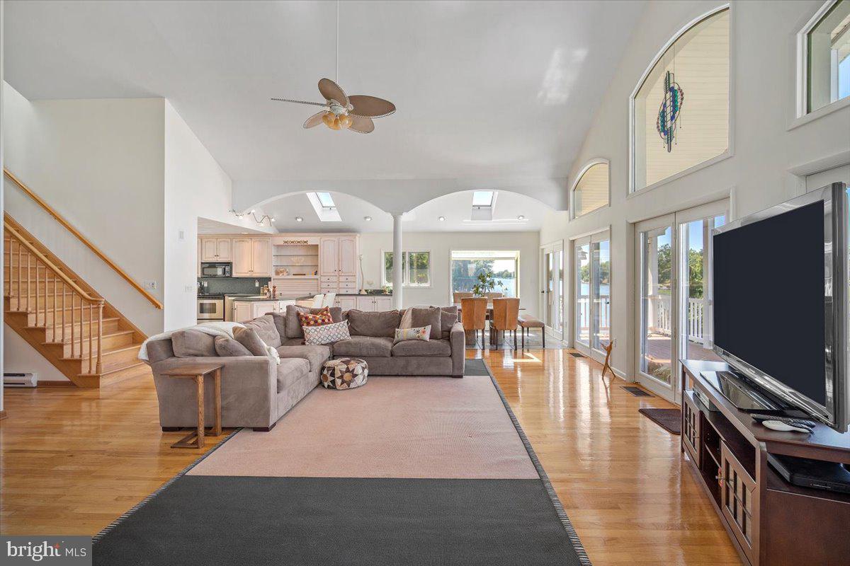 LAKE HERITAGE - Residential