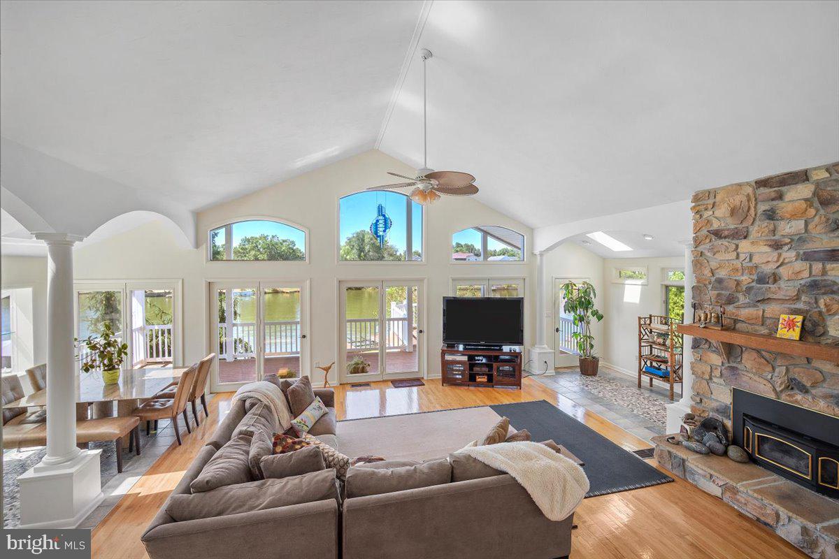 LAKE HERITAGE - Residential