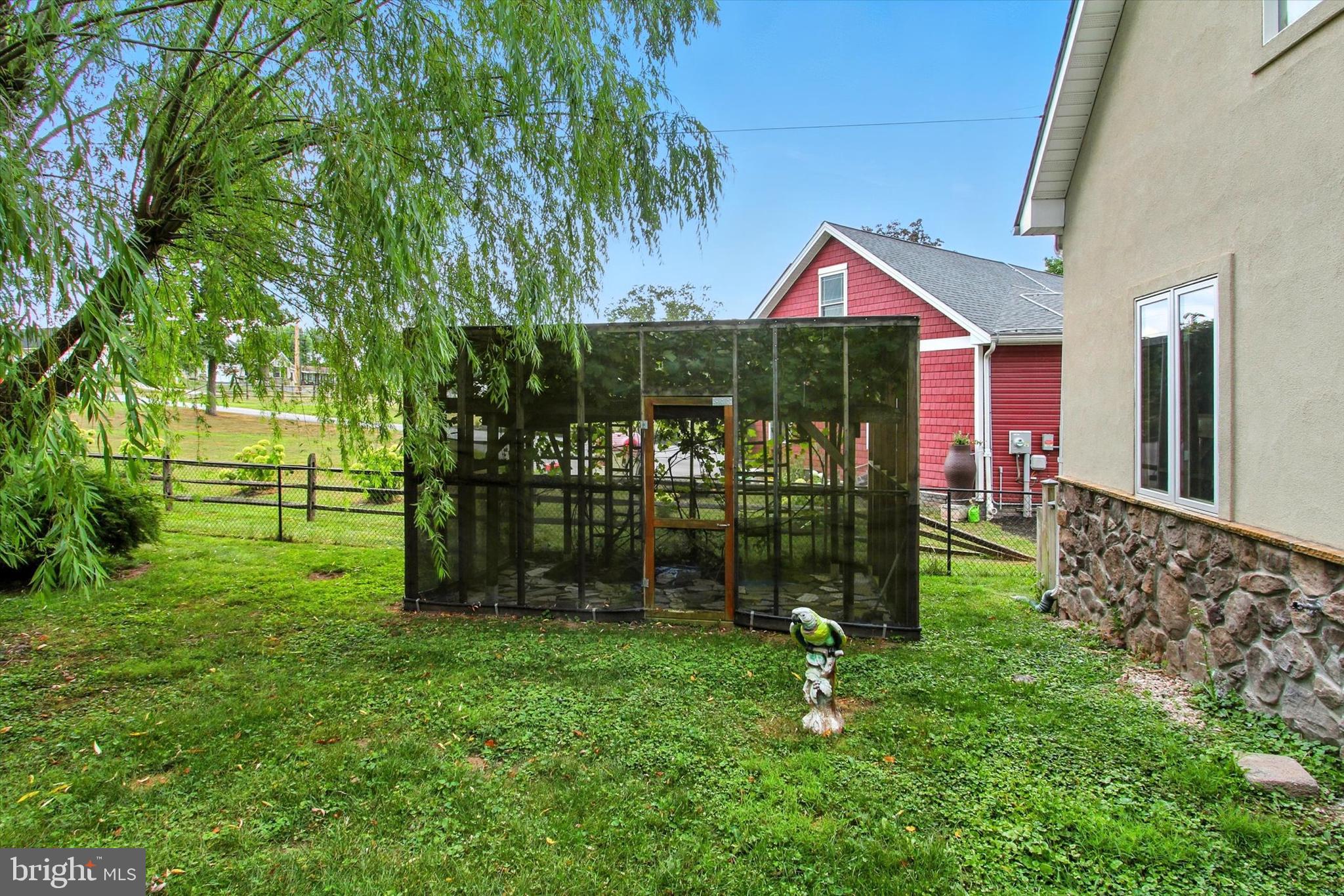 LAKE HERITAGE - Residential