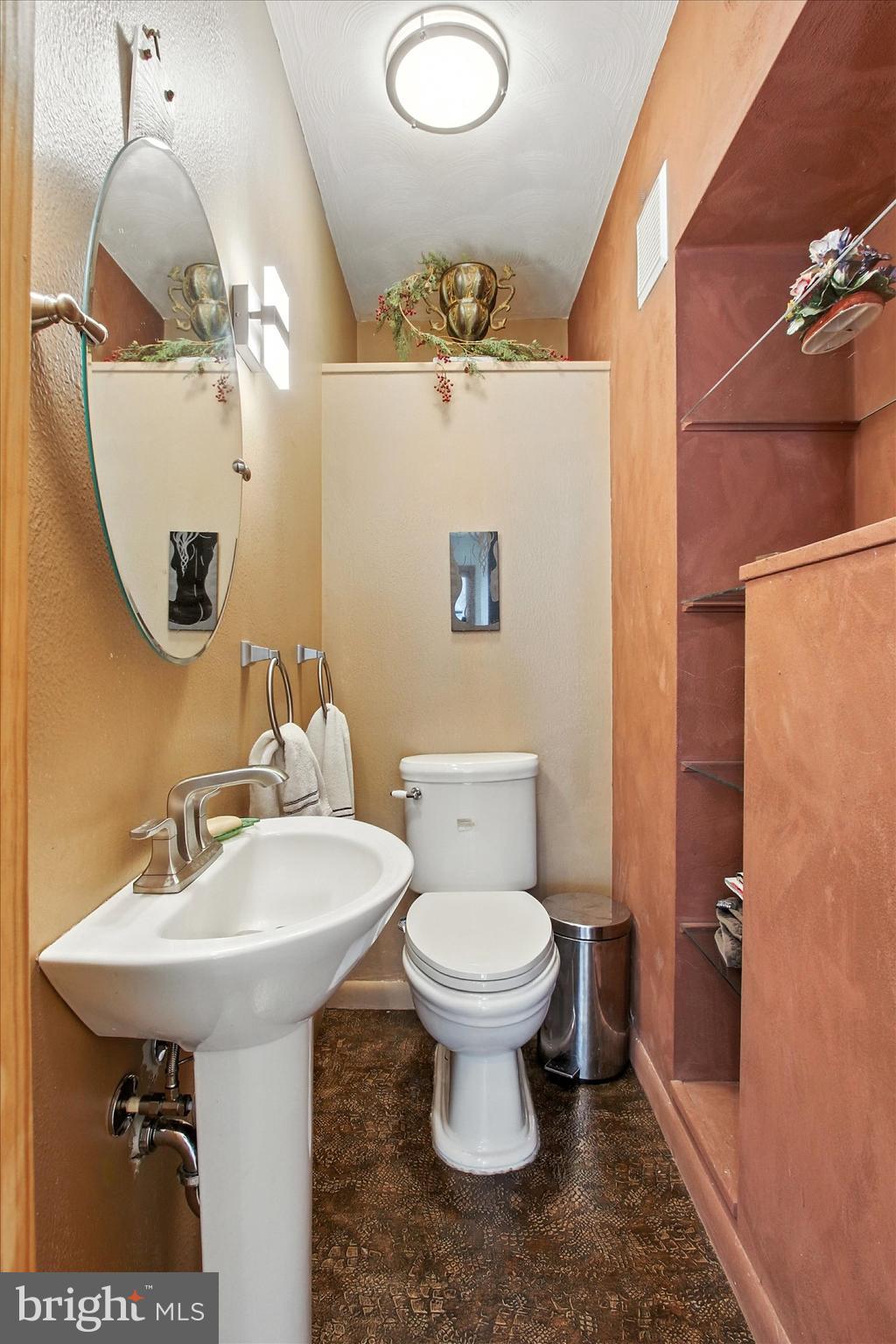 LAKE HERITAGE - Residential