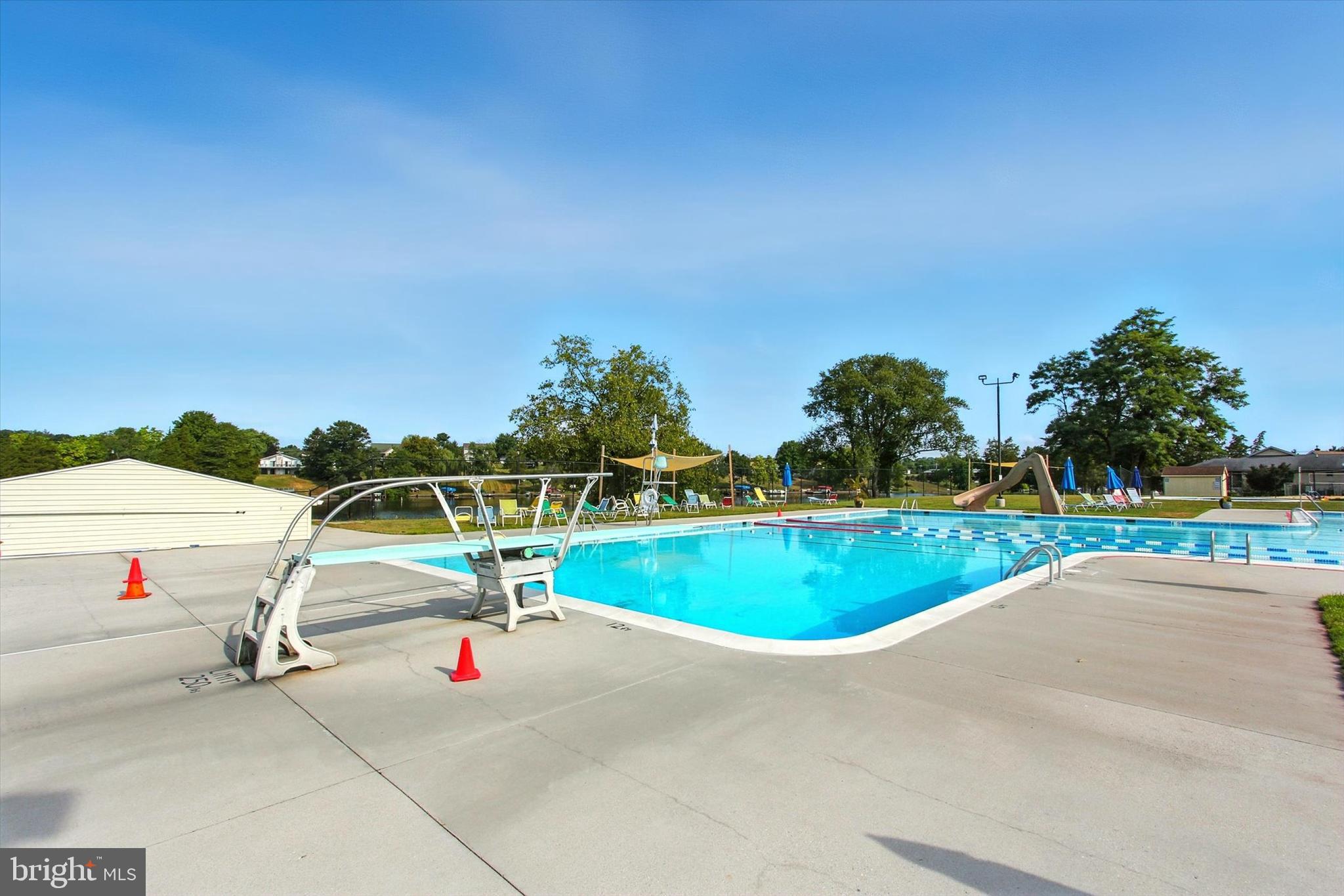 LAKE HERITAGE - Residential