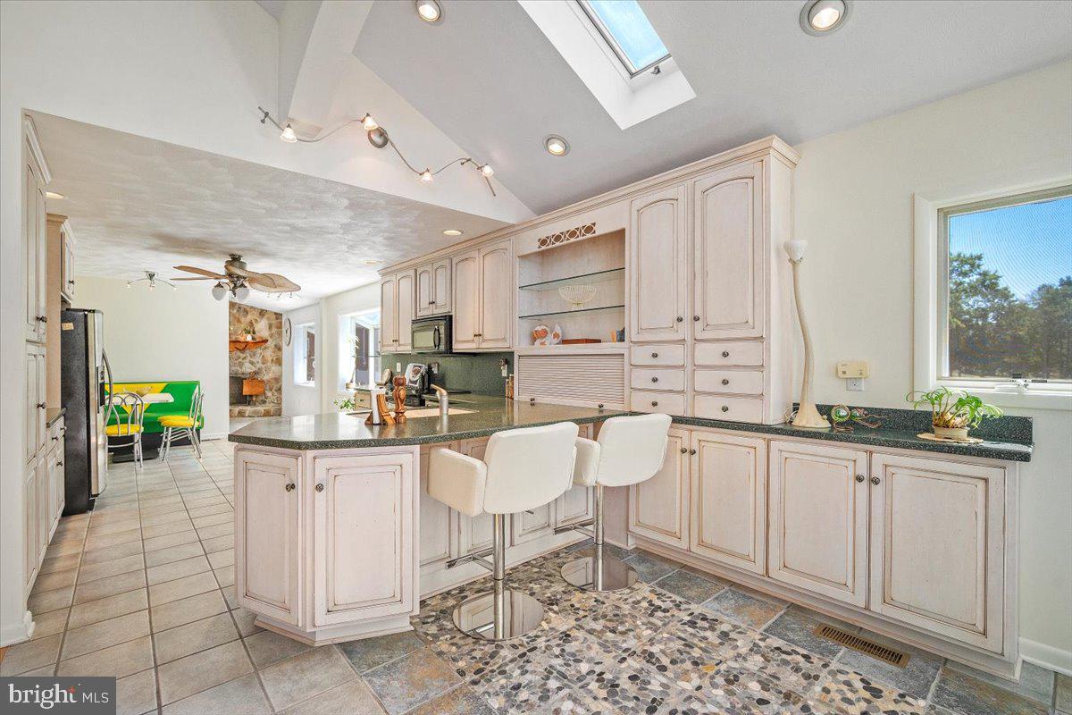 LAKE HERITAGE - Residential