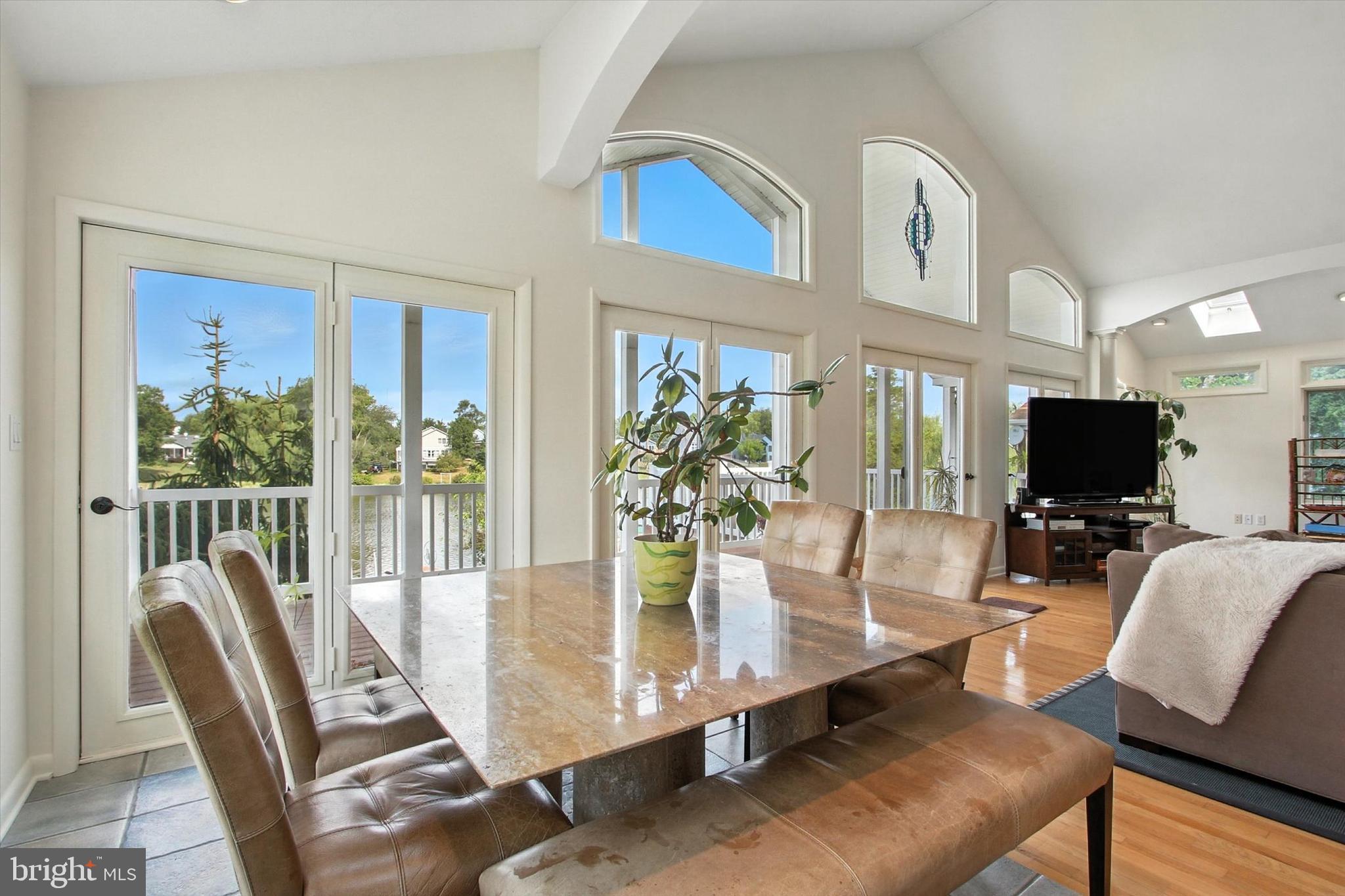 LAKE HERITAGE - Residential