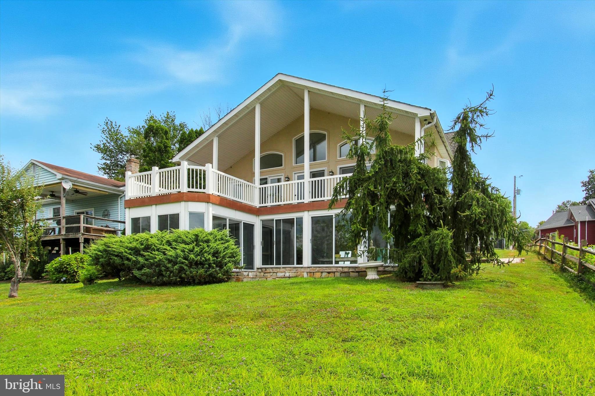 LAKE HERITAGE - Residential