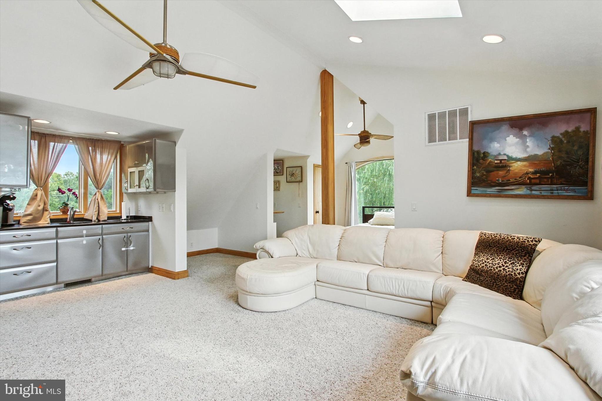 LAKE HERITAGE - Residential