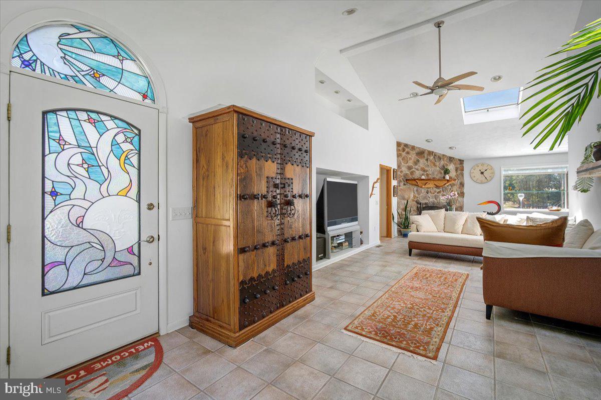 LAKE HERITAGE - Residential