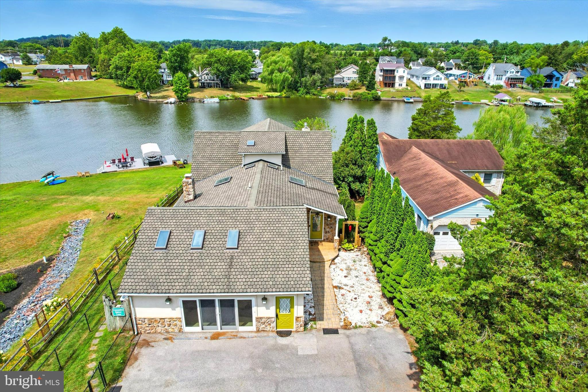 LAKE HERITAGE - Residential