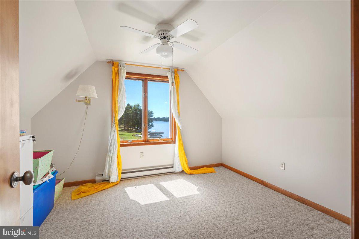 LAKE HERITAGE - Residential