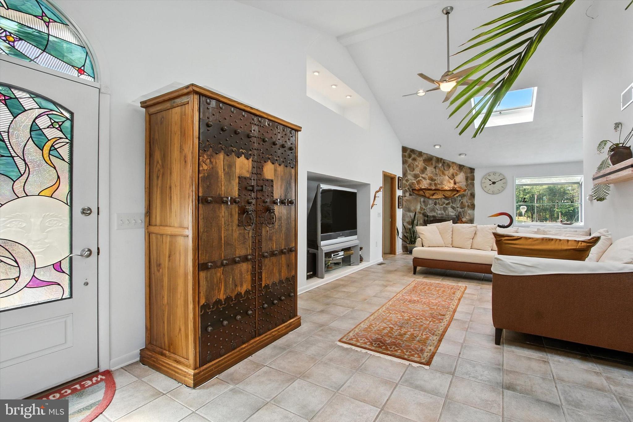 LAKE HERITAGE - Residential