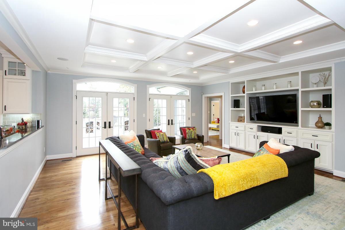 WOODHAVEN - Residential