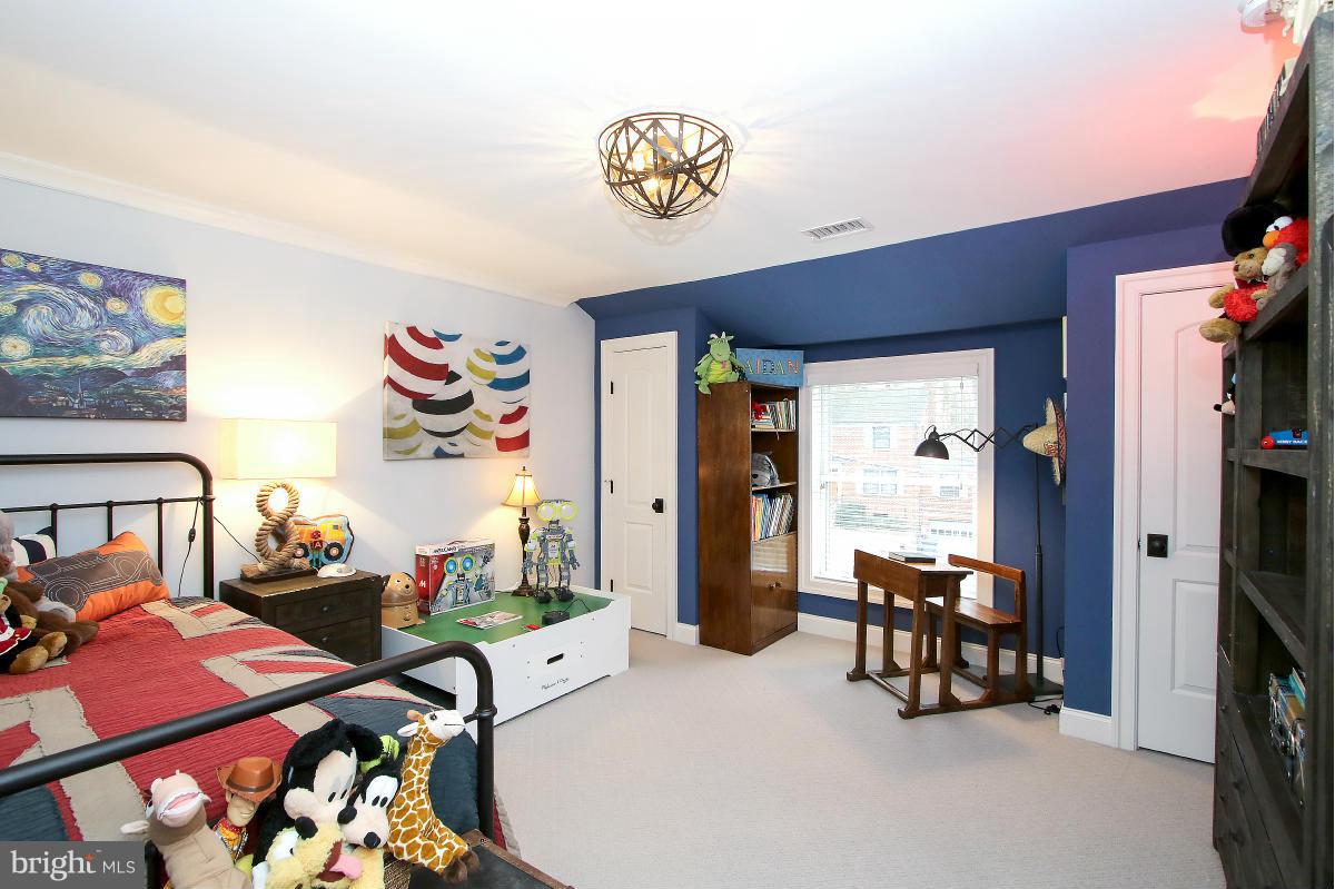 WOODHAVEN - Residential